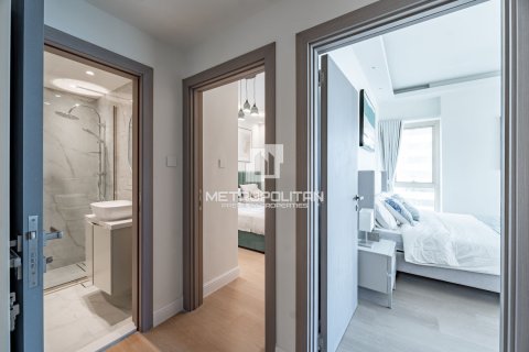 Квартира с 2 спальнями в Lake Almas West, ОАЭ №130193 14