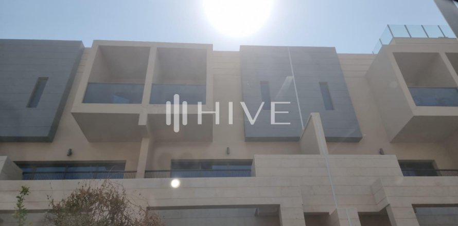 4 bedrooms Villa in Westar Casablanca, UAE No. 46513