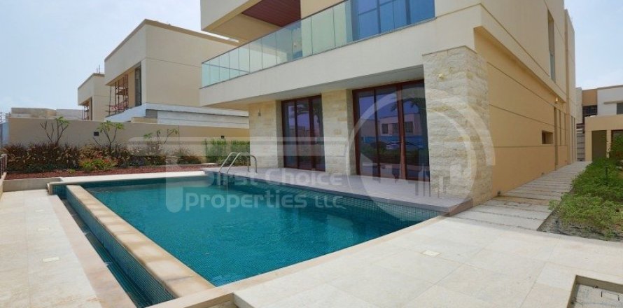 Villa de 5 dormitorios en Saadiyat Island, UAE No. 13156