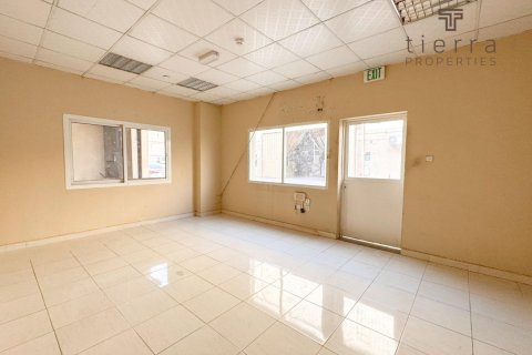 Warehouse de 743.2m² en Al Qusais Industrial Area, UAE No. 46588 3