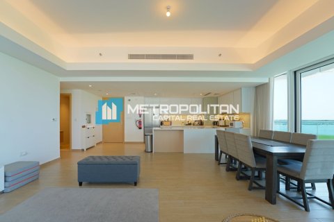 Apartment de 3 dormitorios en  Yas Island, UAE No. 119841 3