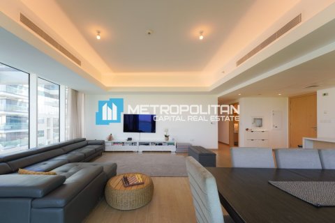 Apartment de 3 dormitorios en  Yas Island, UAE No. 119841 8