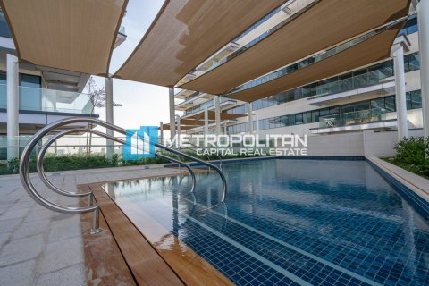 Apartment de 3 dormitorios en  Yas Island, UAE No. 119841 24