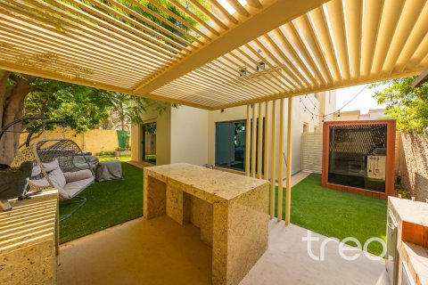 Villa de 4 chambres à Casa, UAE No. 222686 5