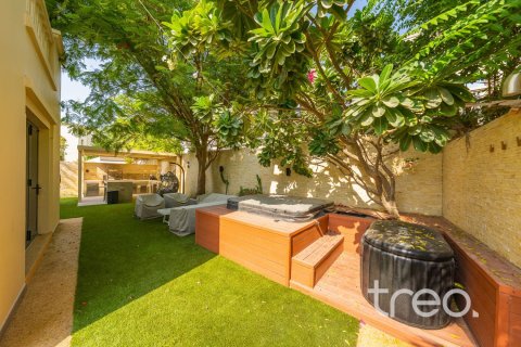 Villa de 4 chambres à Casa, UAE No. 222686 8