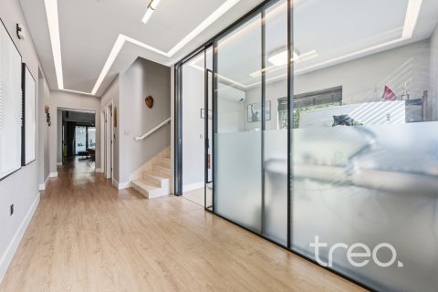 Villa de 4 chambres à Casa, UAE No. 222686 18