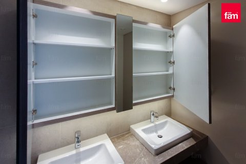 2 bedrooms Apartment in Dubai, UAE No. 166444 23