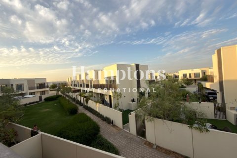 Villa de 4 chambres à Dubai South (Dubai World Central), UAE No. 153328 10