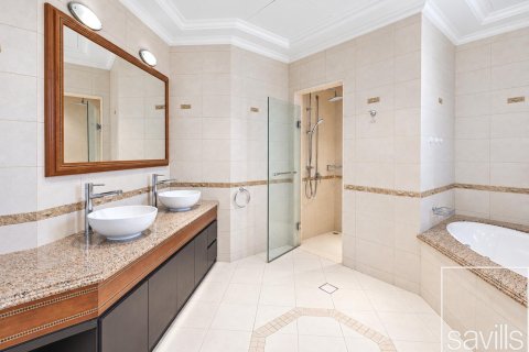 Вилла с 4 спальнями в Garden Homes, ОАЭ №211012 12