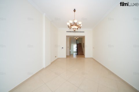 Villa de 6 dormitorios en Dubai, UAE No. 205325 9