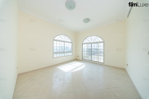 Villa de 6 dormitorios en Dubai, UAE No. 205325 22