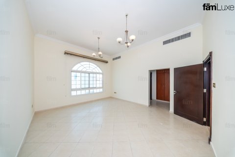 Villa de 6 dormitorios en Dubai, UAE No. 205325 20