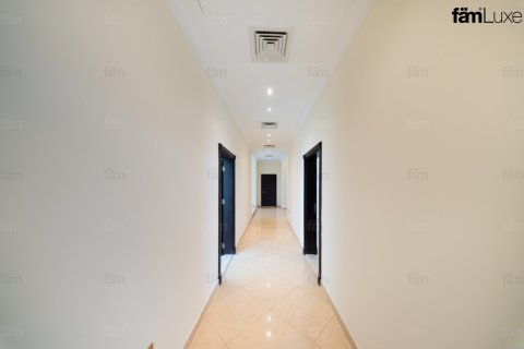 Villa de 6 dormitorios en Dubai, UAE No. 205325 21