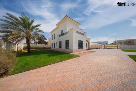 Villa de 6 dormitorios en Dubai, UAE No. 205325 26
