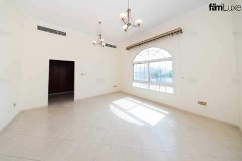 Villa de 6 dormitorios en Dubai, UAE No. 205325 25