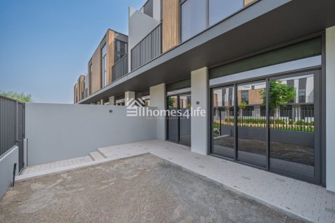 3 bedrooms Villa in Mudon, UAE No. 167709