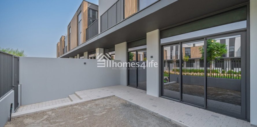 3 bedrooms Villa in Mudon, UAE No. 167709