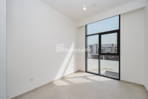 3 bedrooms Villa in Mudon, UAE No. 167709 12