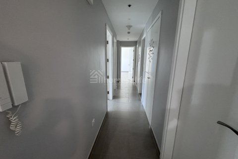 Квартира с 3 спальнями в Zahra Apartments, ОАЭ №167261 6