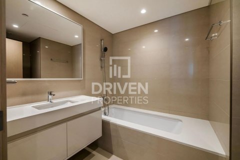 1 bedroom Apartment in Burj Royale, UAE No. 212645 8