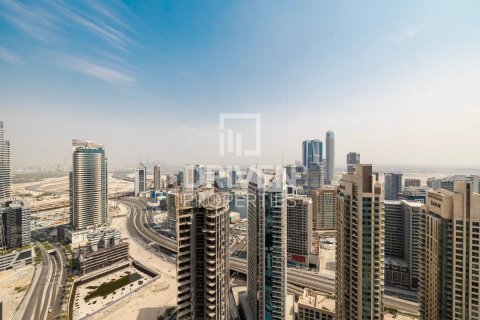 1 bedroom Apartment in Burj Royale, UAE No. 212645 4