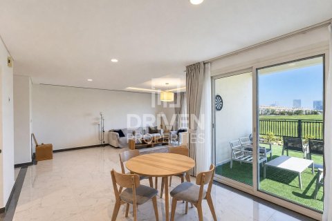 Villa de 3 dormitorios en Dubai, UAE No. 223136 9