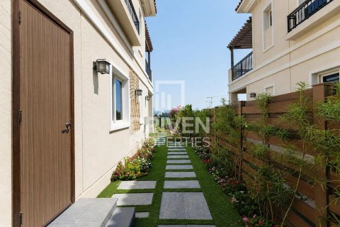 Villa de 3 dormitorios en Dubai, UAE No. 223136 23