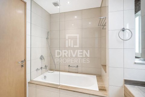 1 غرف نوم شقة في DAMAC Towers by Paramount, الإمارات العربية المتحدة رقم 214223 14