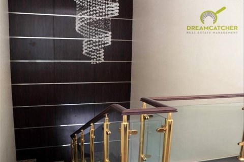699.9m² Commercial property in Cornich Ras Al Khaima, UAE No. 34178 5