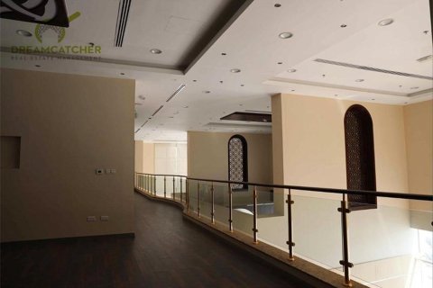 699.9m² Commercial property in Cornich Ras Al Khaima, UAE No. 34178 13