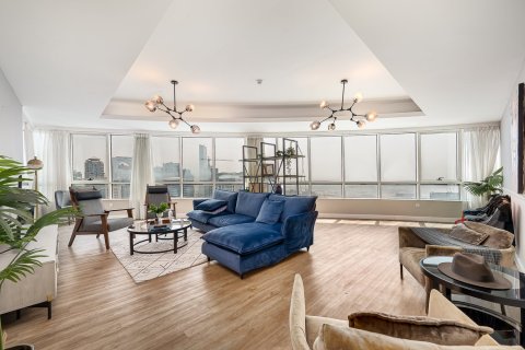 Apartment de 4 dormitorios en Dubai Marina, UAE No. 197995