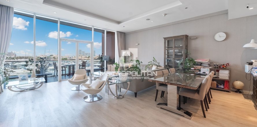 Apartment de 3 dormitorios en Tiara Residences, UAE No. 129056