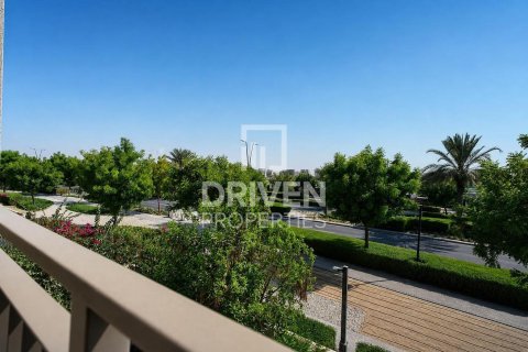 4 غرف نوم فيلا في EMAAR South, الإمارات العربية المتحدة رقم 215193 27