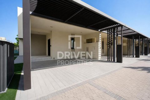 4 غرف نوم فيلا في EMAAR South, الإمارات العربية المتحدة رقم 215193 20