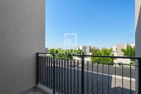 4 غرف نوم فيلا في EMAAR South, الإمارات العربية المتحدة رقم 215193 26
