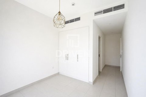 4 غرف نوم فيلا في EMAAR South, الإمارات العربية المتحدة رقم 215193 12