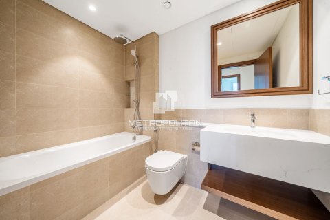 2 bedrooms Apartment in EMAAR Beachfront, UAE No. 78869 21