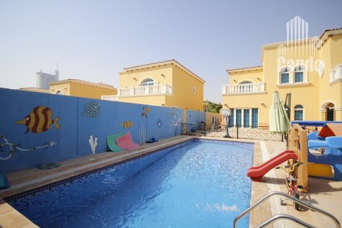Villa de 5 chambres à Legacy, UAE No. 48032 12