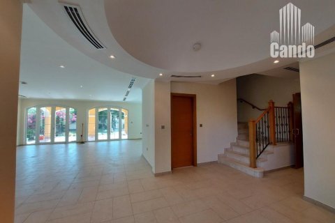 Villa de 5 chambres à Legacy, UAE No. 48032 4