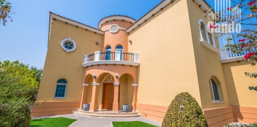 Villa de 5 chambres à Legacy, UAE No. 48032