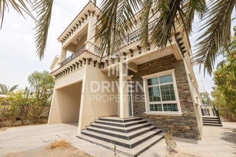 5 غرفة نوم  فيلا في فيلات, الإمارات العربية المتحدة رقم 201256 4