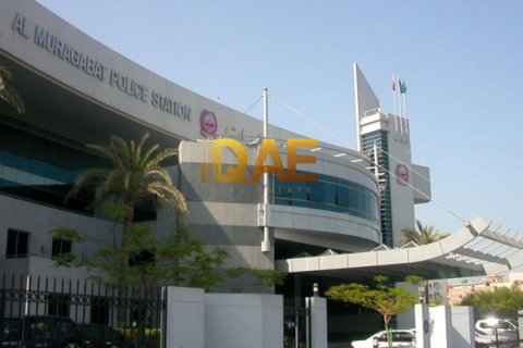 Bâtiment de 1114.8m² à Deira, UAE No. 4677 4