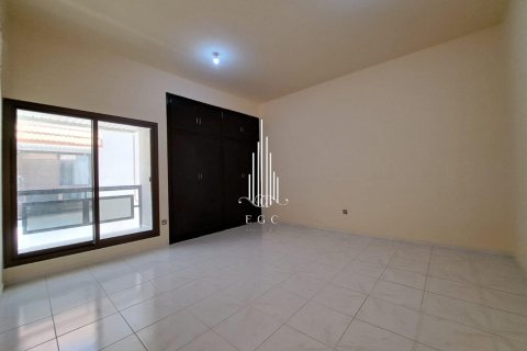 Villa de 4 dormitorios en Al Dhafrah, UAE No. 22620 9