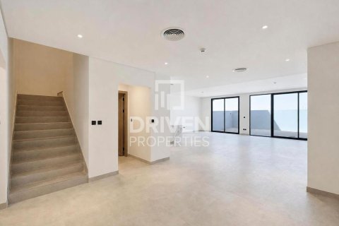 Townhouse de 3 dormitorios en Dubai Land, UAE No. 199967