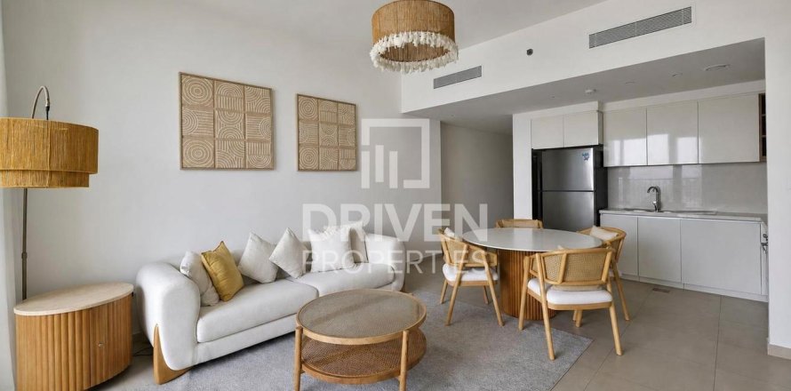 Apartment de 2 dormitorios en Zabeel, UAE No. 214547