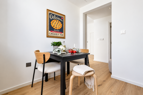 Studio Apartment in Dubai Marina, UAE No. 212967 3