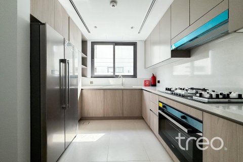 4 bedrooms Villa in Aura, UAE No. 220789 5