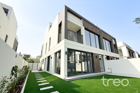 4 bedrooms Villa in Aura, UAE No. 220789