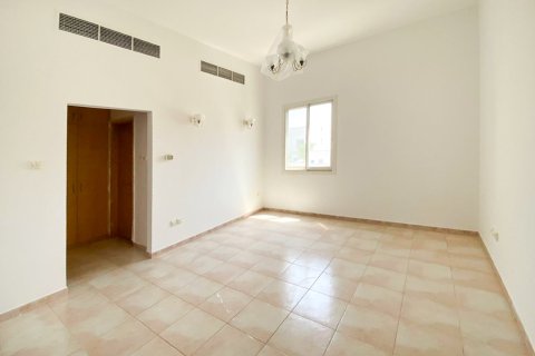 Таунхаус с 4 спальнями в Mirdif Villas, ОАЭ №218804 7