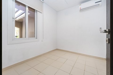 3 bedrooms Townhouse in Bella Casa, UAE No. 167545 9